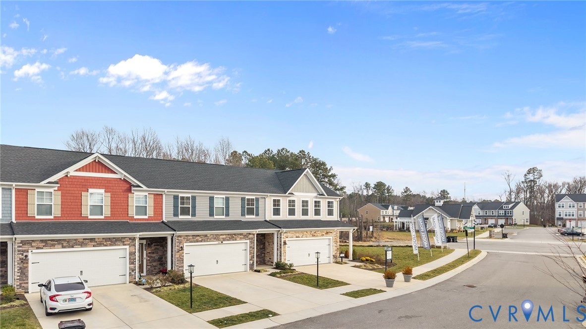 703 Englewood Road Glen Allen, VA 23060 - Photo 4 of 47