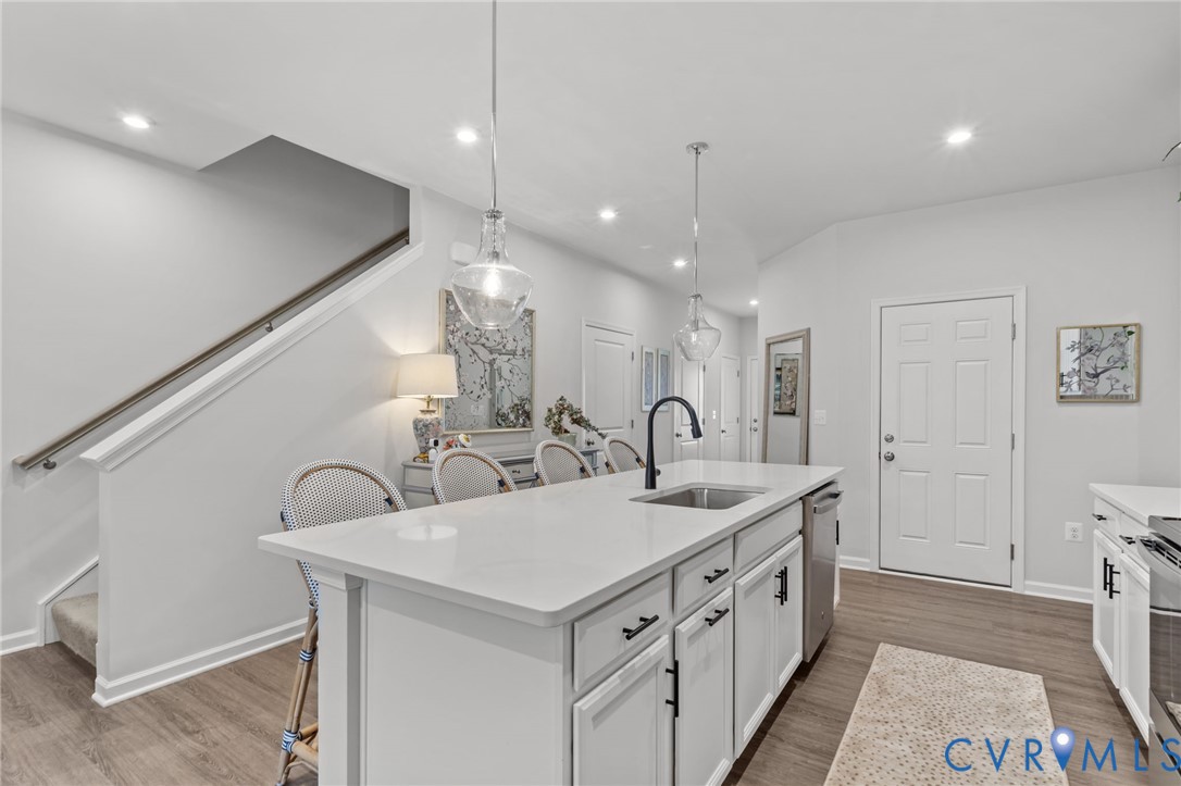 703 Englewood Road Glen Allen, VA 23060 - Photo 6 of 47