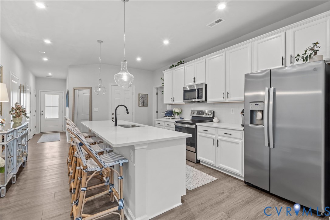 703 Englewood Road Glen Allen, VA 23060 - Photo 7 of 47