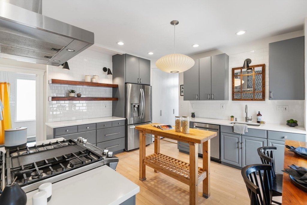 20 Chester Road, Unit 2 Belmont, MA 02478 - Photo 10 of 35