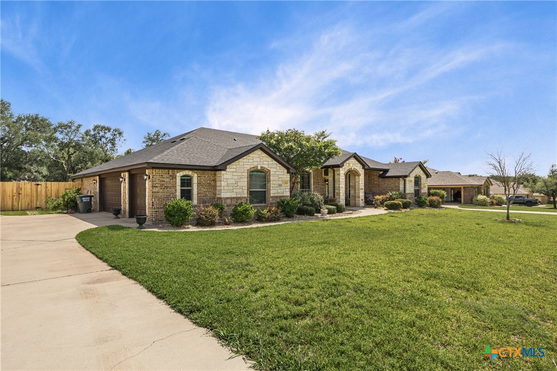 965 Ridgeoak Drive Belton, TX 76513 - Photo 2 of 41
