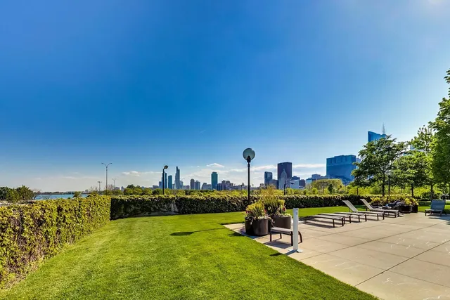 a room with lots of table and chairs