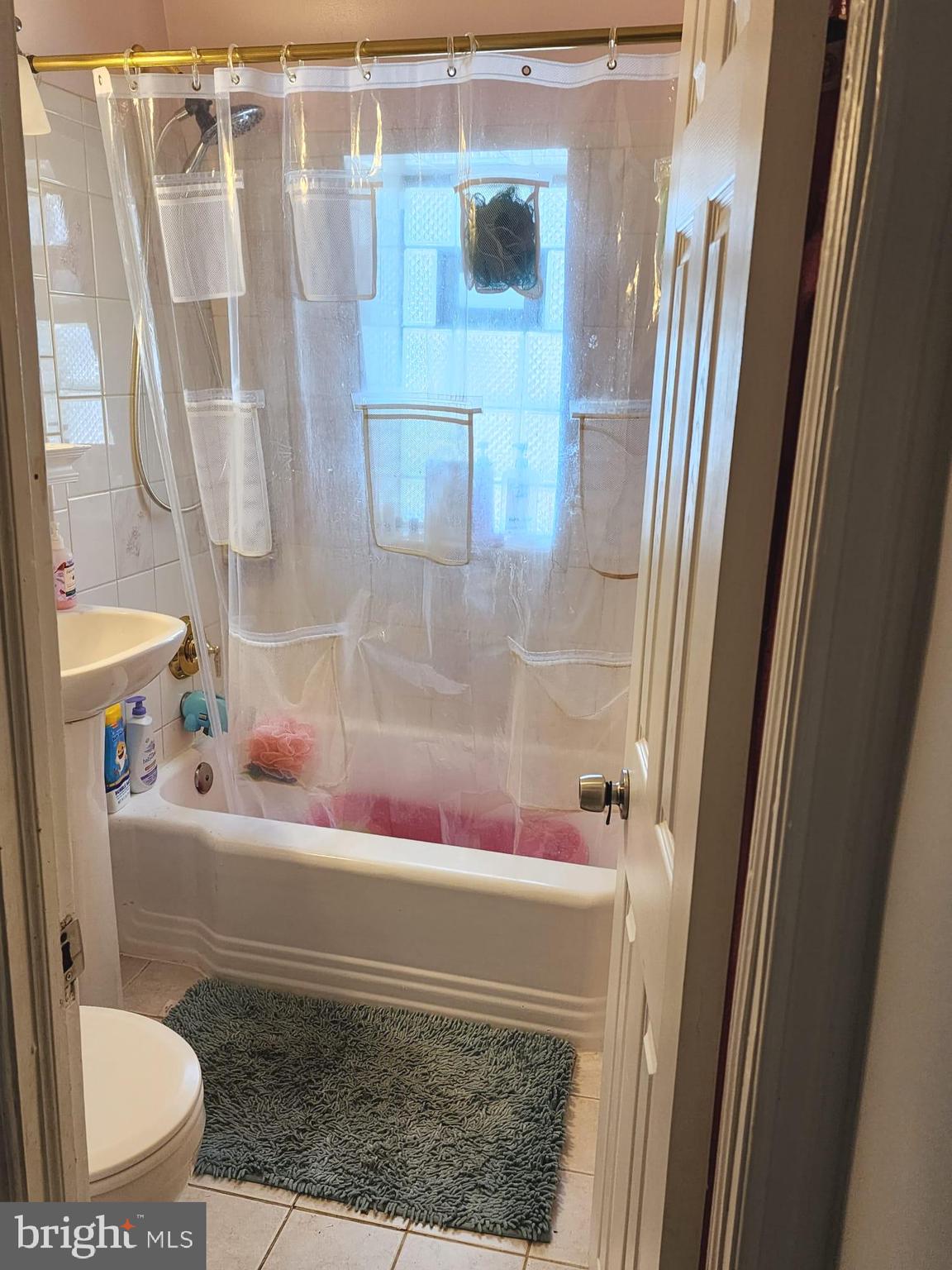 2506 Pinebrush Road Baltimore, MD 21209 - Photo 25 of 31 Upstairs Full Bathroom