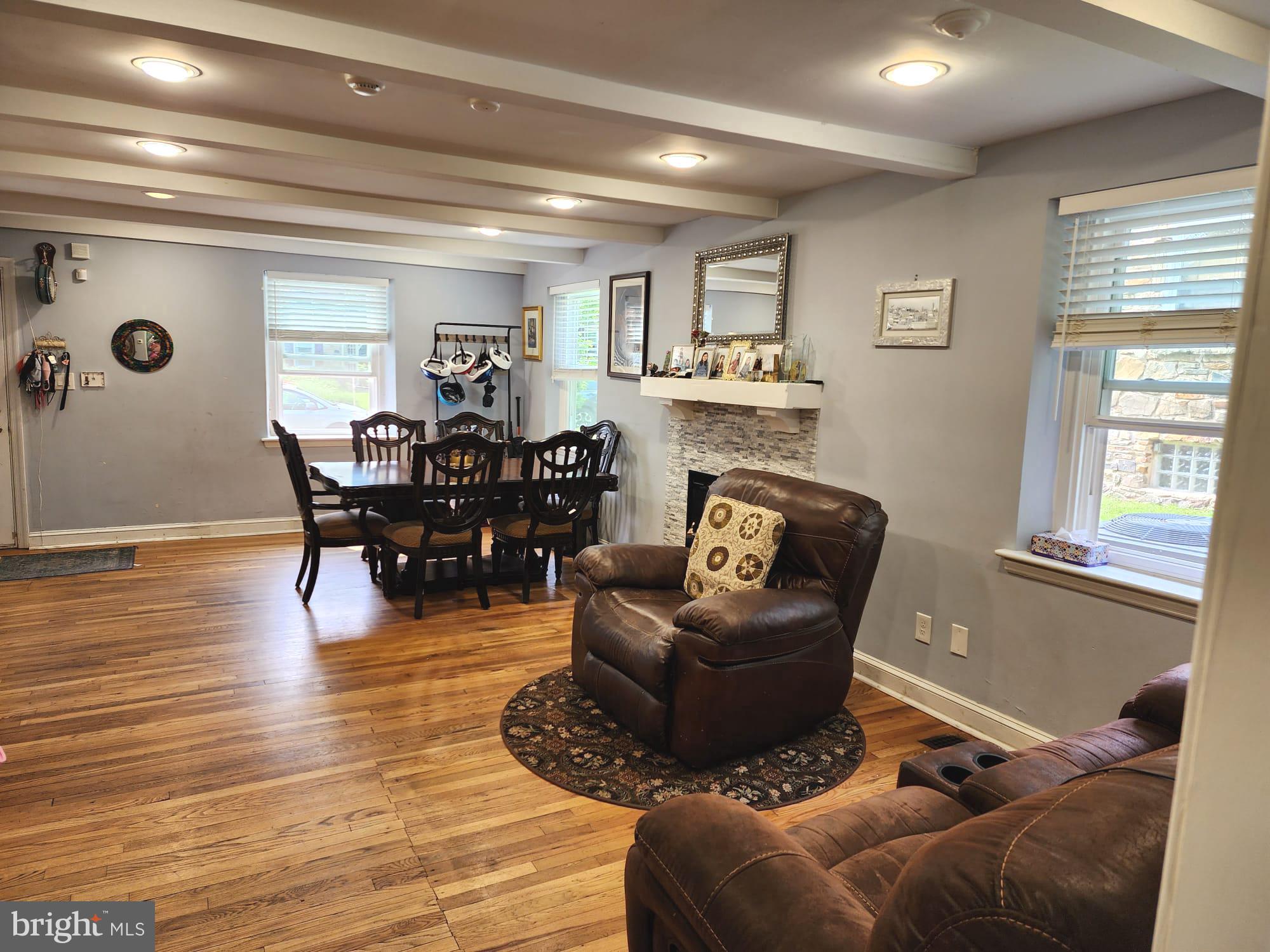 2506 Pinebrush Road Baltimore, MD 21209 - Photo 7 of 31