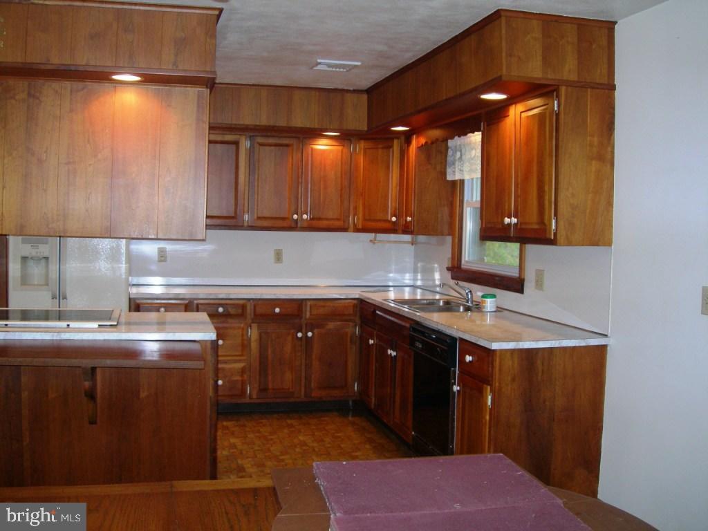 3299 Turnpike Road Elizabethtown, PA 17022 - Photo 7 of 28 Gallery Image 7