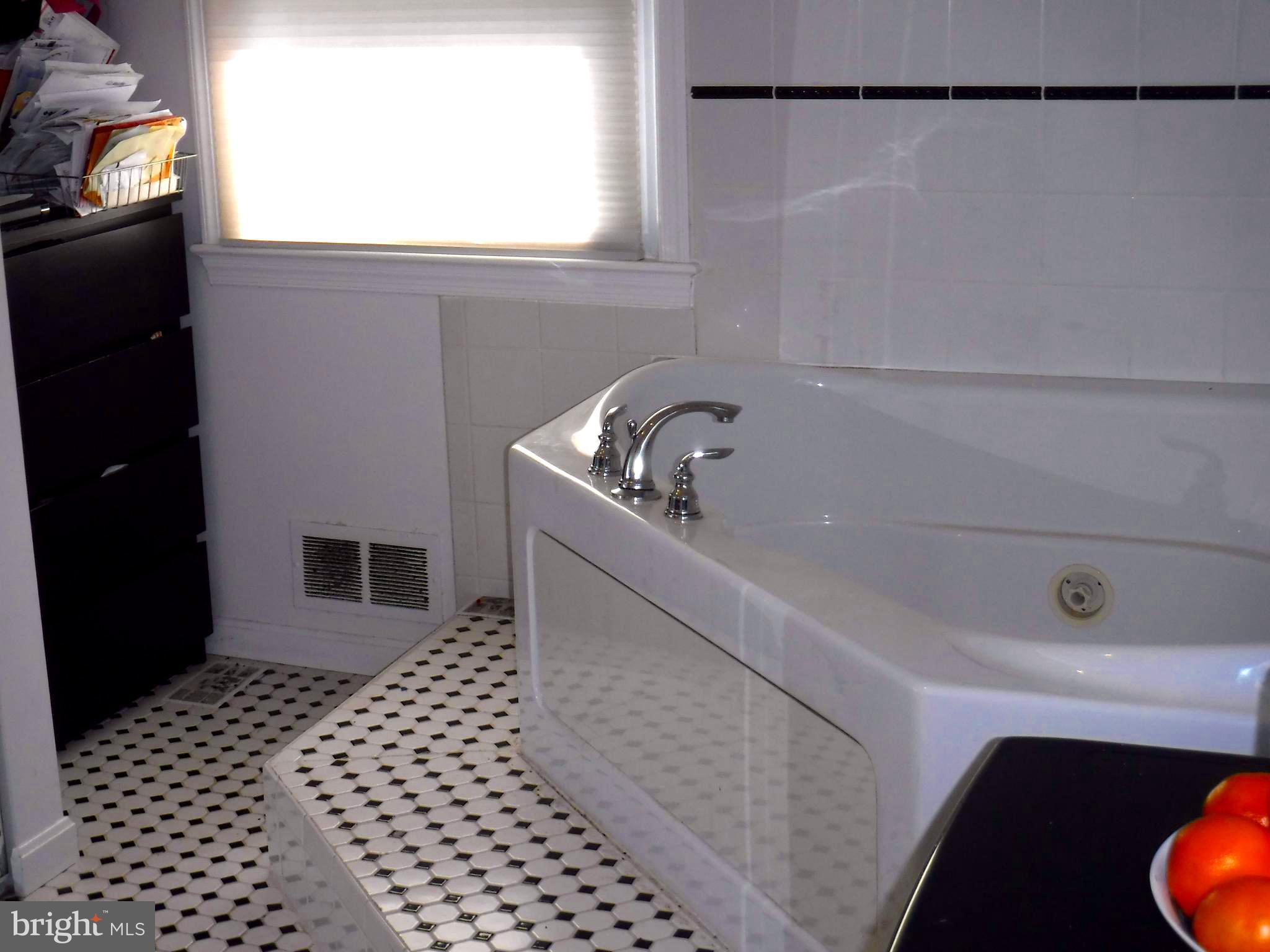 2621 Higbee Road Adelphi, MD 20783 - Photo 12 of 26 Bath (Master)