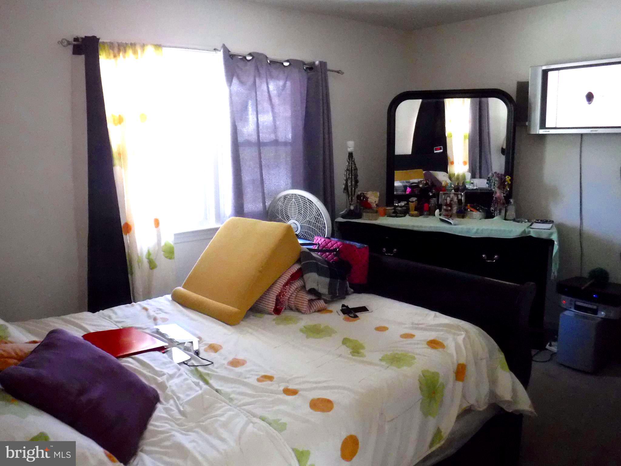 2621 Higbee Road Adelphi, MD 20783 - Photo 9 of 26 Bedroom (Master)
