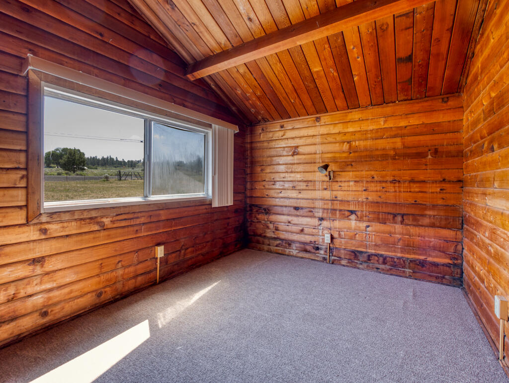 36010 Modoc Point Road Chiloquin, OR 97624 - Photo 6 of 26 Modoc Point-10