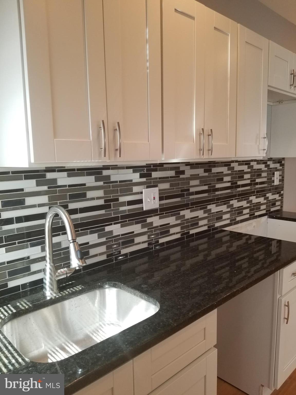 4025 Fairfax Road Baltimore, MD 21216 - Photo 7 of 12 Kitchen