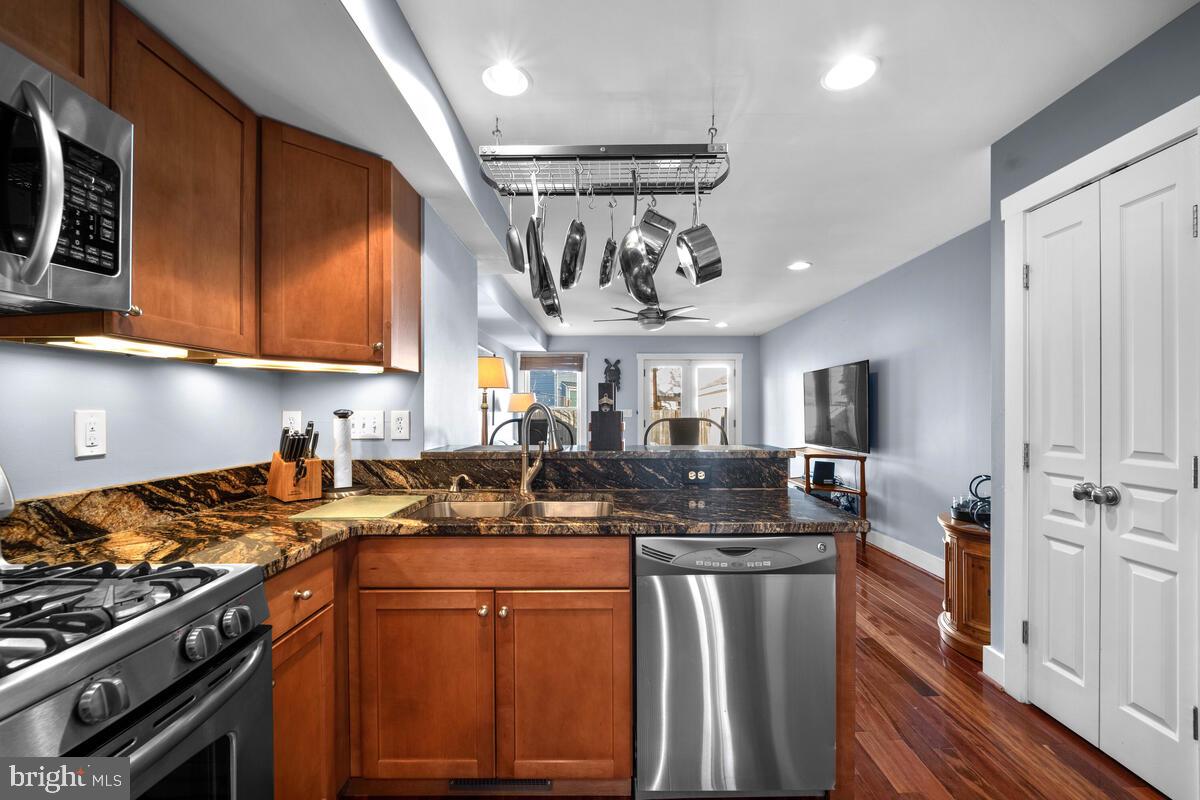 243 17th Street Southeast Washington, DC 20003 - Photo 11 of 37