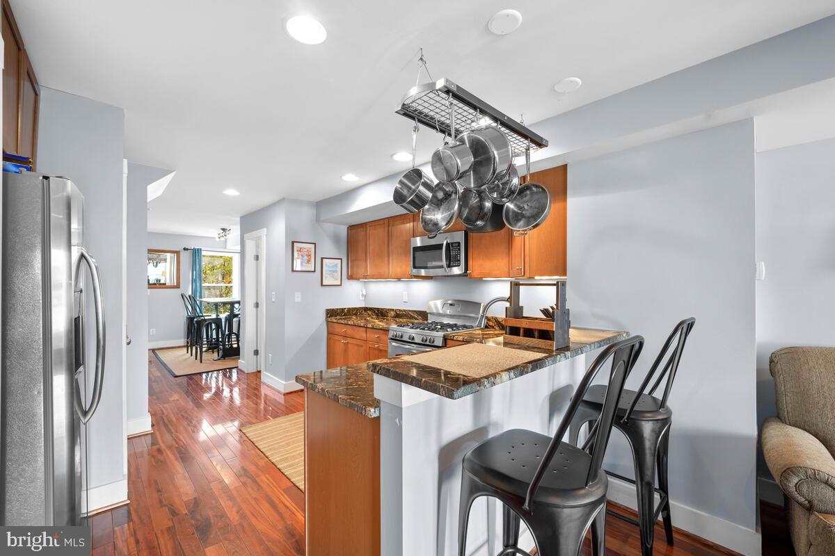 243 17th Street Southeast Washington, DC 20003 - Photo 6 of 37