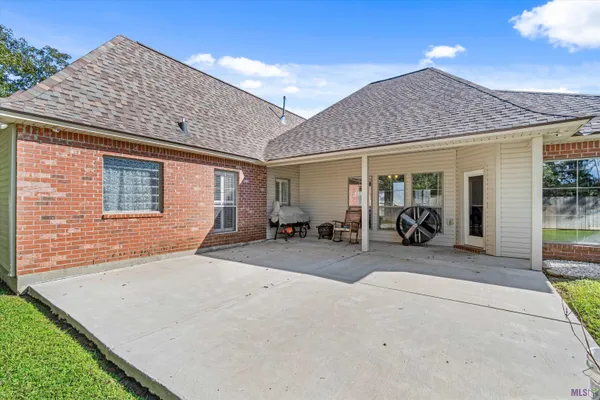 $270,000 | 30453 Trace Lane, Walker, LA 70785
