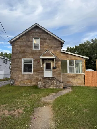 $2,600 | 1540 North Avenue, Burlington, VT 05408