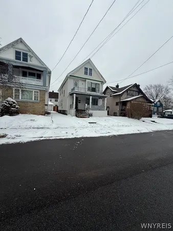 $1,400 | 61 Baxter Street, Buffalo, NY 14207
