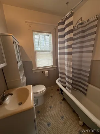 $1,400 | 61 Baxter Street, Buffalo, NY 14207
