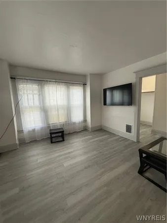 $1,400 | 61 Baxter Street, Buffalo, NY 14207
