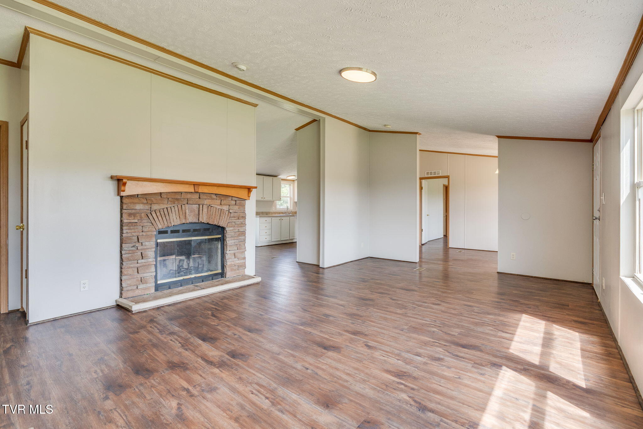 175 Clay Way Greeneville, TN 37745 - Photo 13 of 37 005
