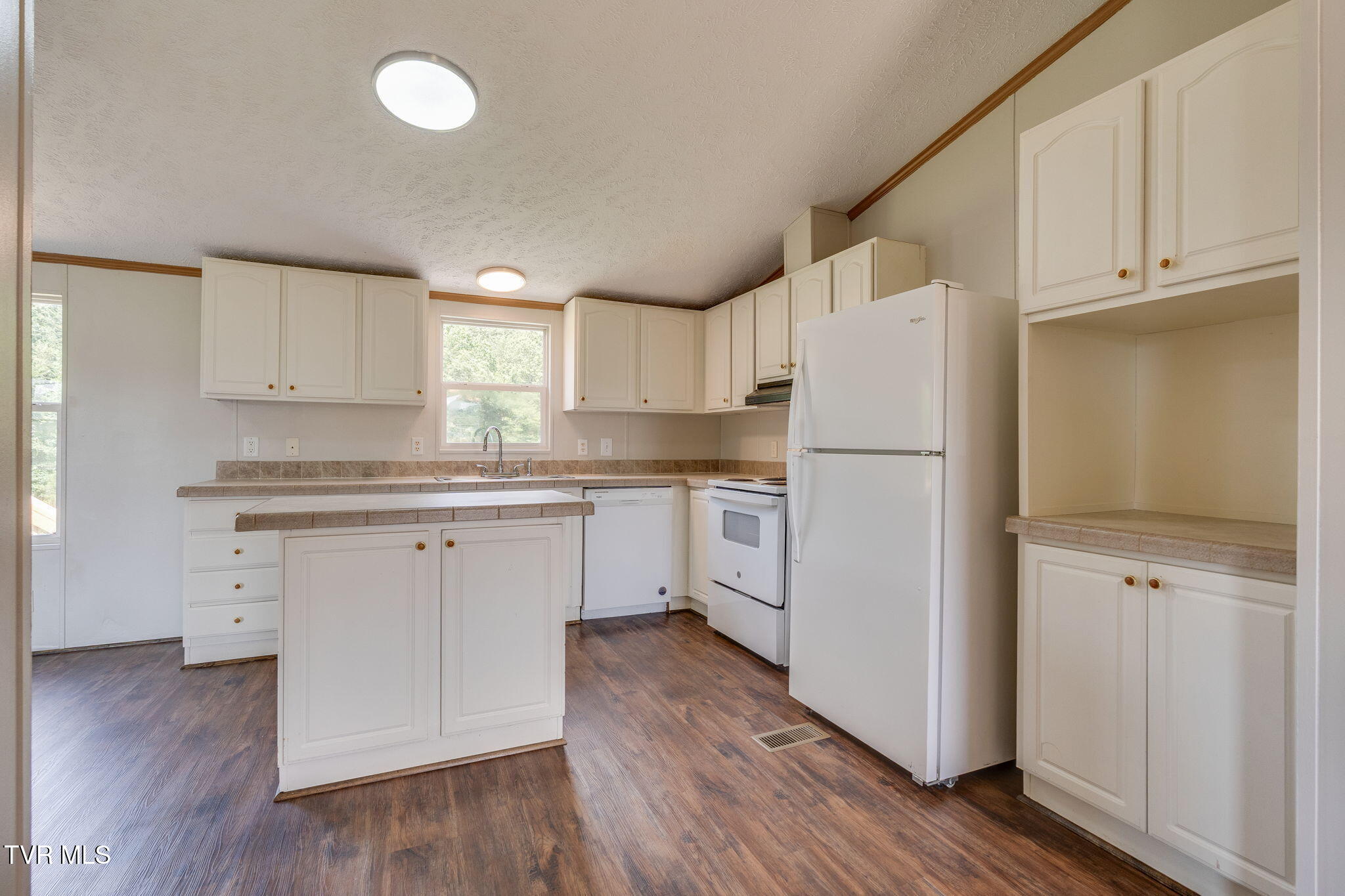 175 Clay Way Greeneville, TN 37745 - Photo 17 of 37 009