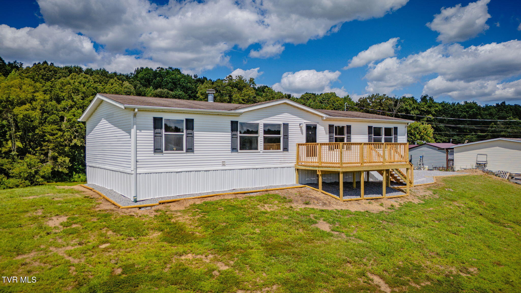175 Clay Way Greeneville, TN 37745 - Photo 2 of 37 102