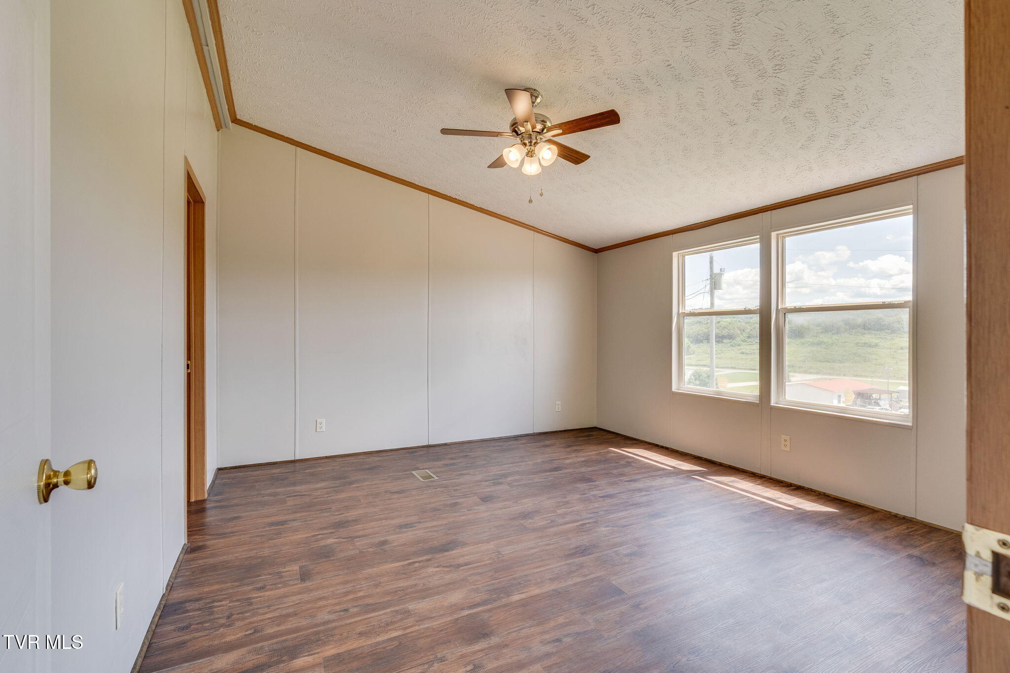 175 Clay Way Greeneville, TN 37745 - Photo 21 of 37 013