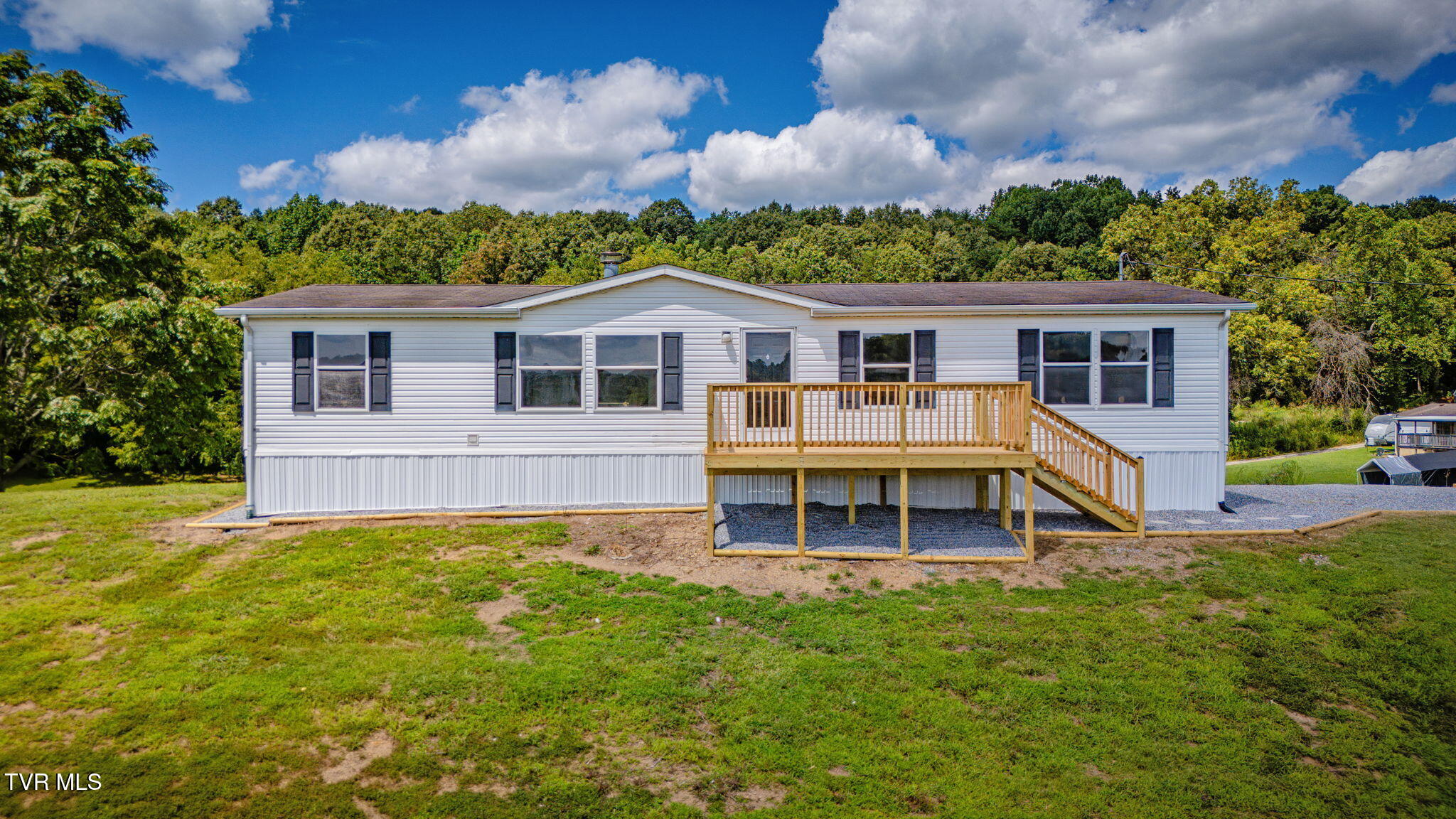 175 Clay Way Greeneville, TN 37745 - Photo 3 of 37 101