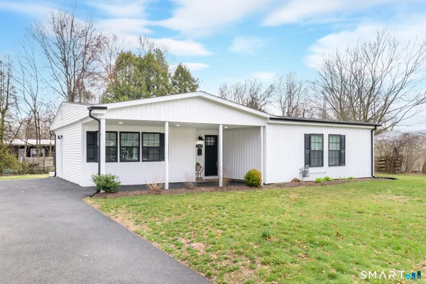 $420,000 | 390 Albert Avenue, Stratford, CT 06614