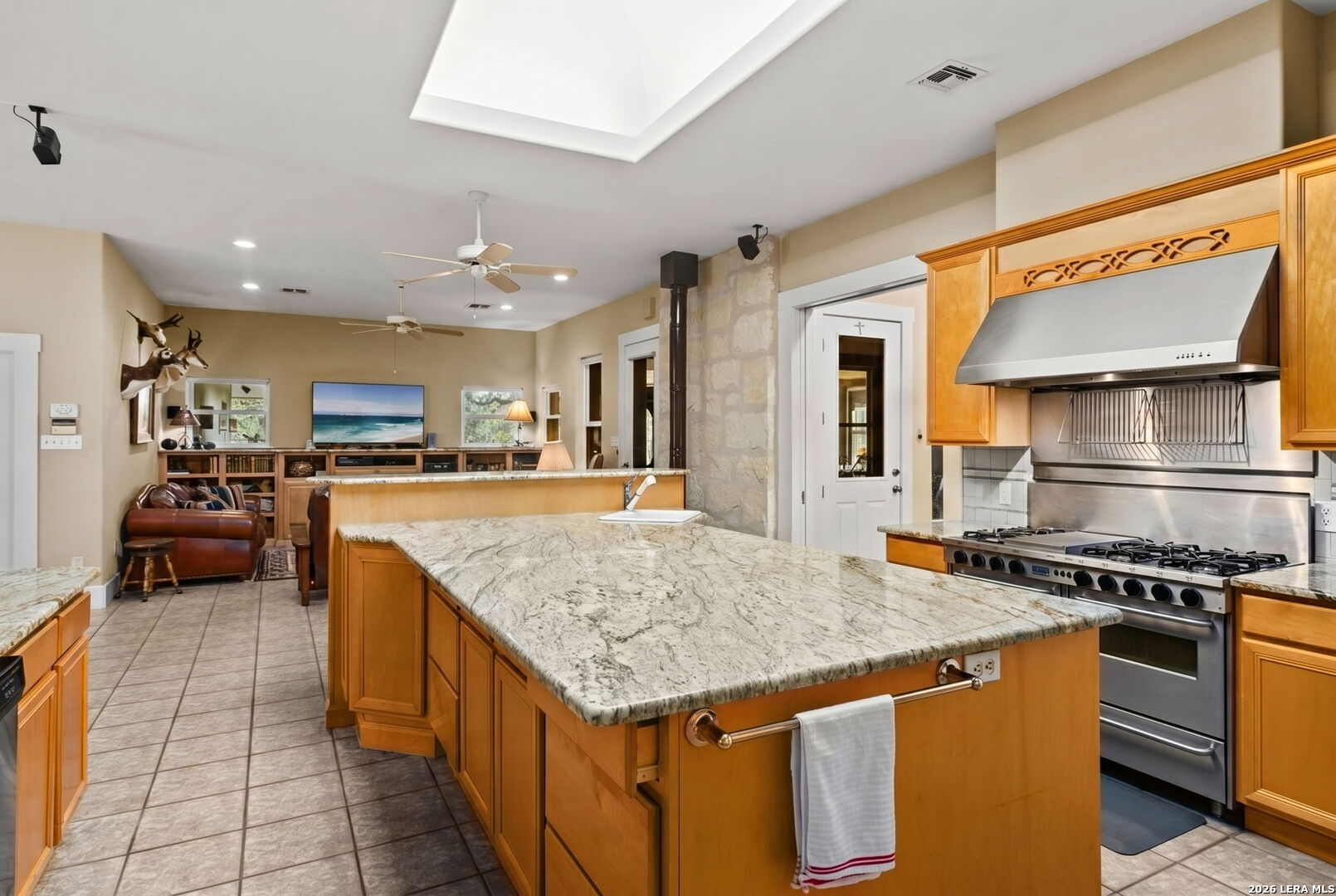 241 Ammann Road Boerne, TX 78015 - Photo 10 of 40