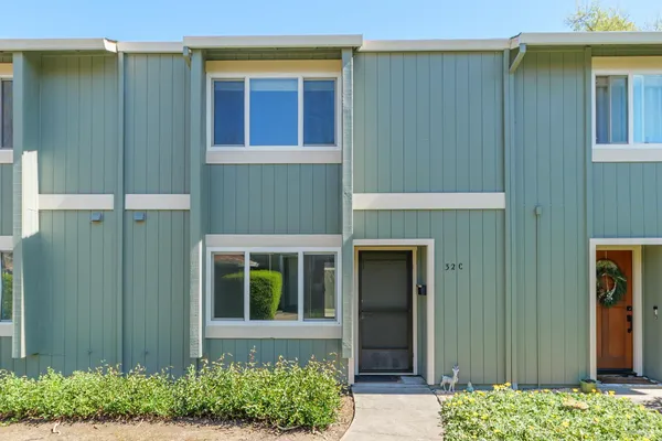 $653,500 | 32 C Oliva Drive, Novato, CA 94947