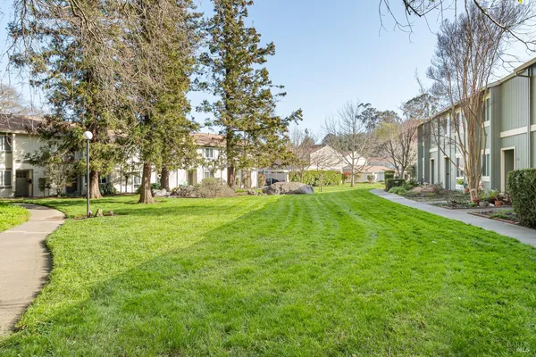 $653,500 | 32 C Oliva Drive, Novato, CA 94947
