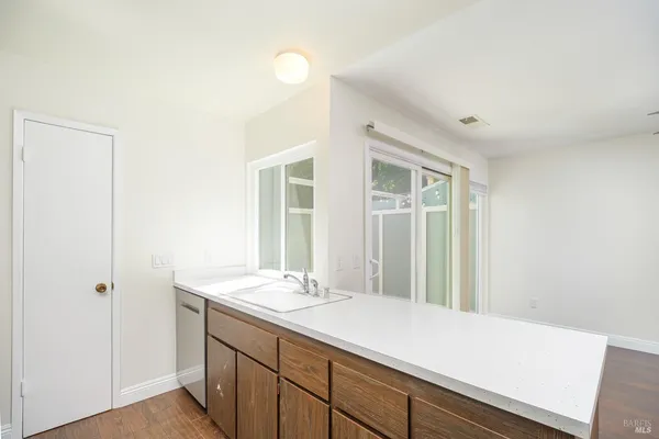 $653,500 | 32 C Oliva Drive, Novato, CA 94947