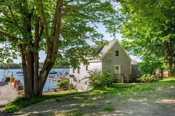 $1,050,000 | 111 Davis Point Road, Friendship, ME 04547