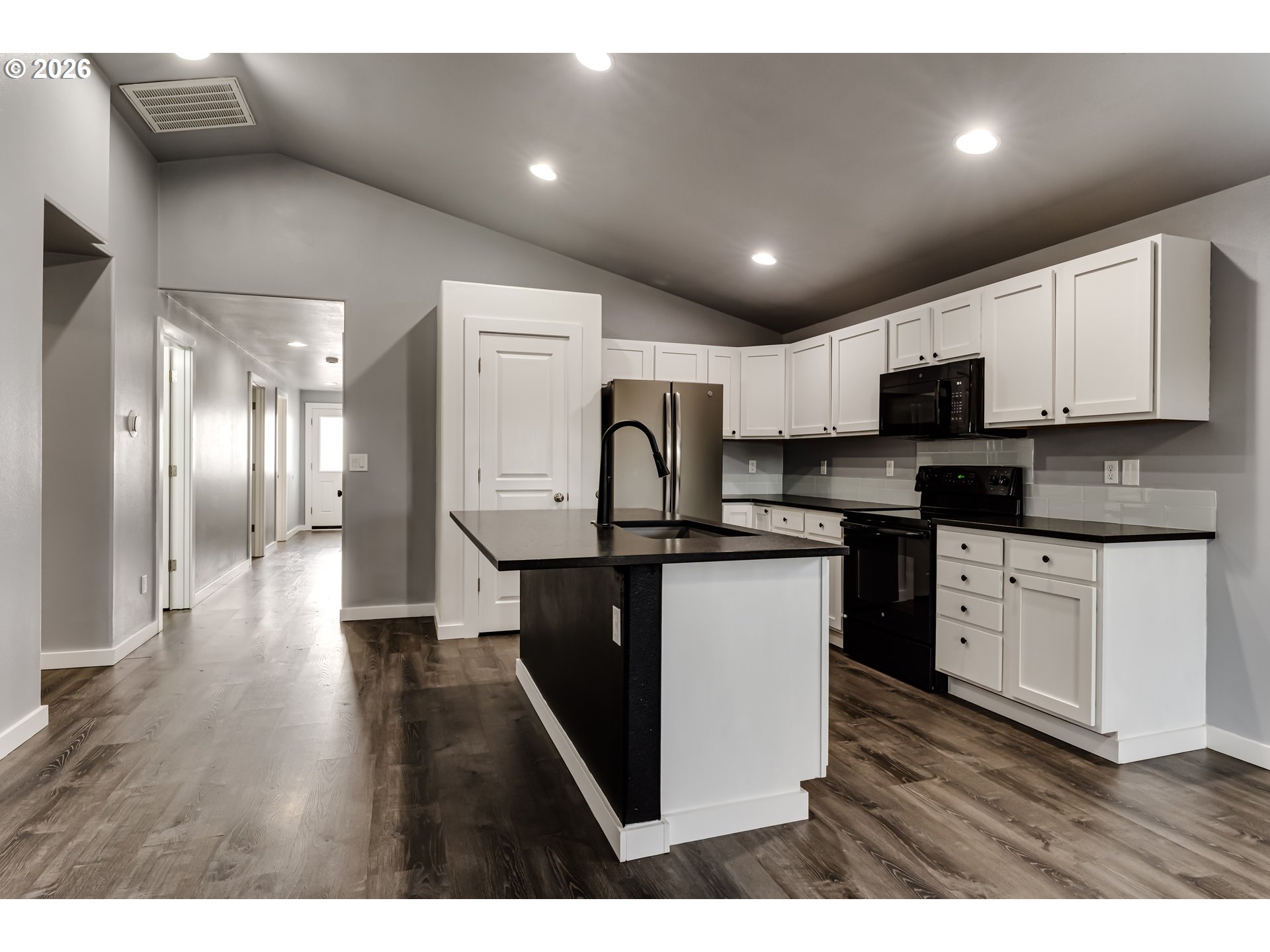 5854 Avalon Street Eugene, OR 97402 - Photo 11 of 37