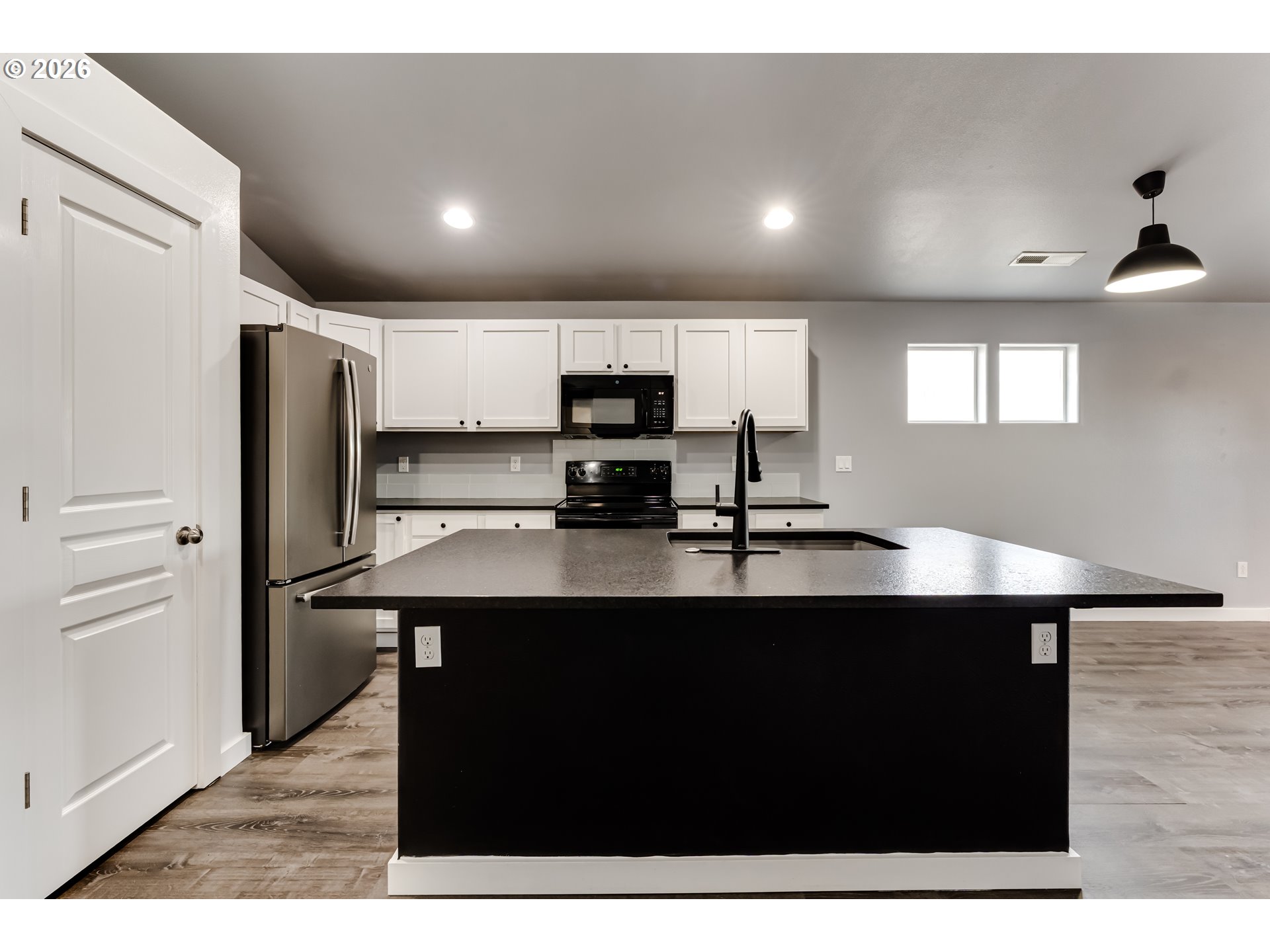 5854 Avalon Street Eugene, OR 97402 - Photo 12 of 37