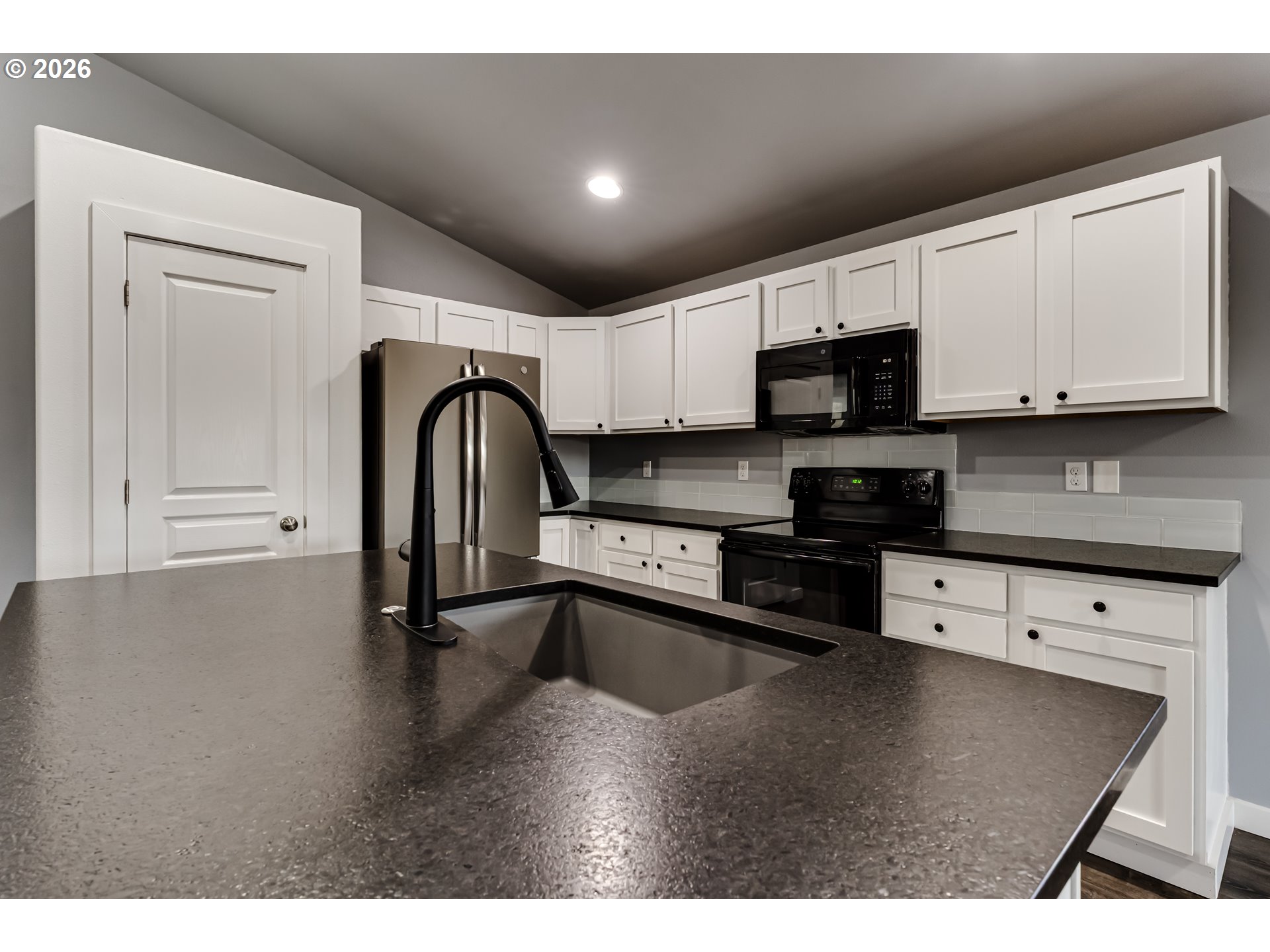 5854 Avalon Street Eugene, OR 97402 - Photo 13 of 37