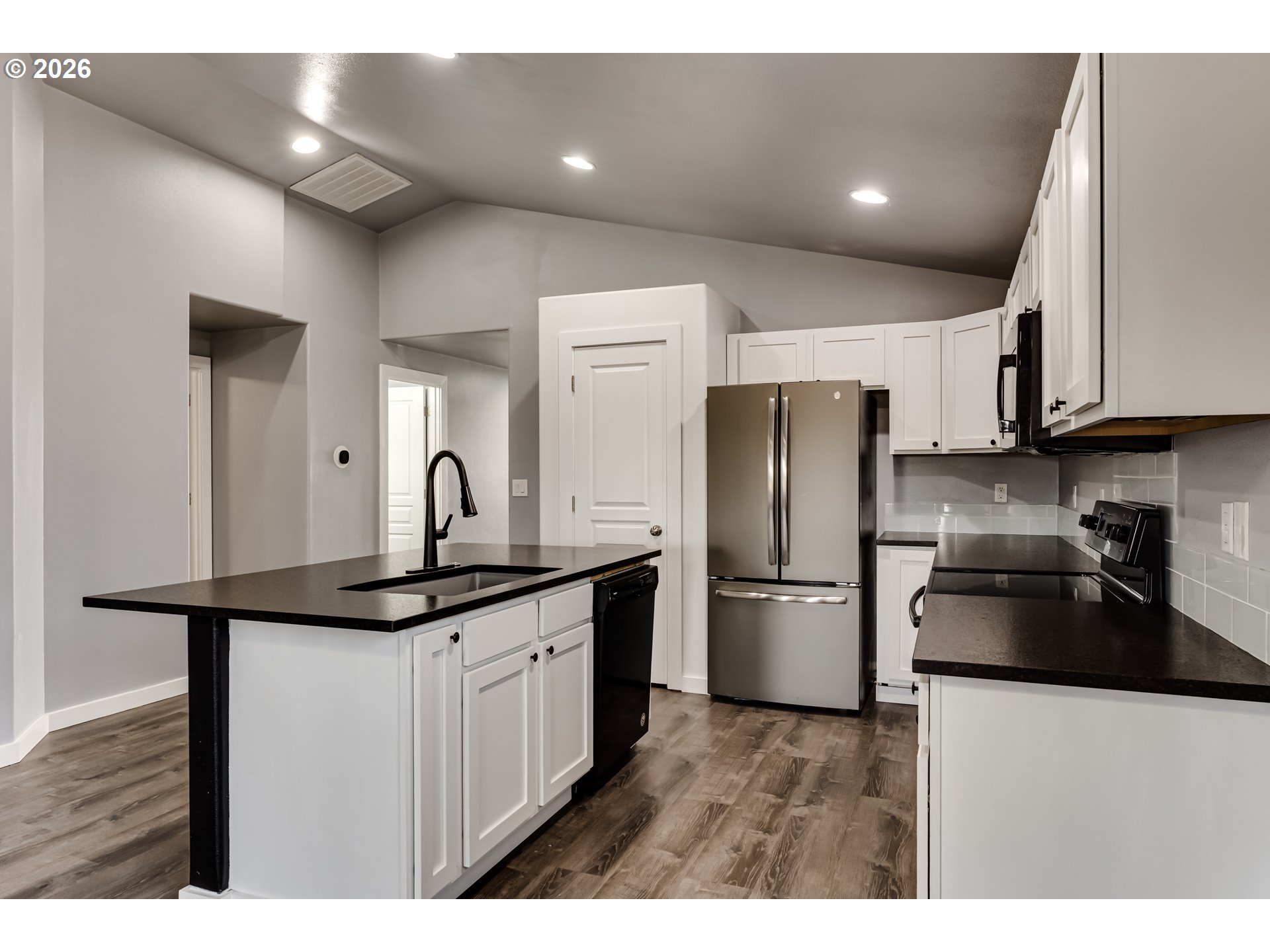 5854 Avalon Street Eugene, OR 97402 - Photo 15 of 37