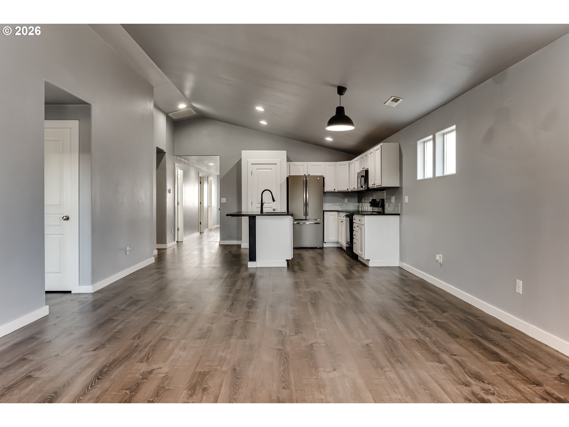 5854 Avalon Street Eugene, OR 97402 - Photo 8 of 37