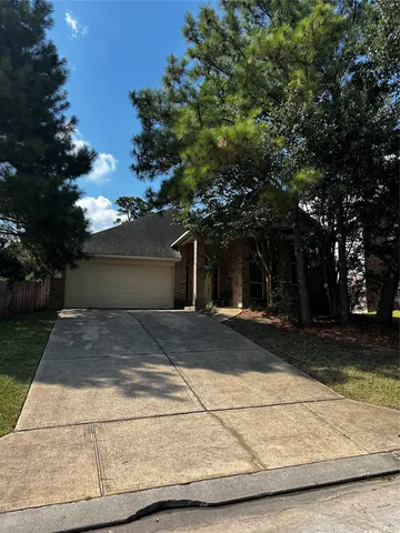 front view of house with a yard