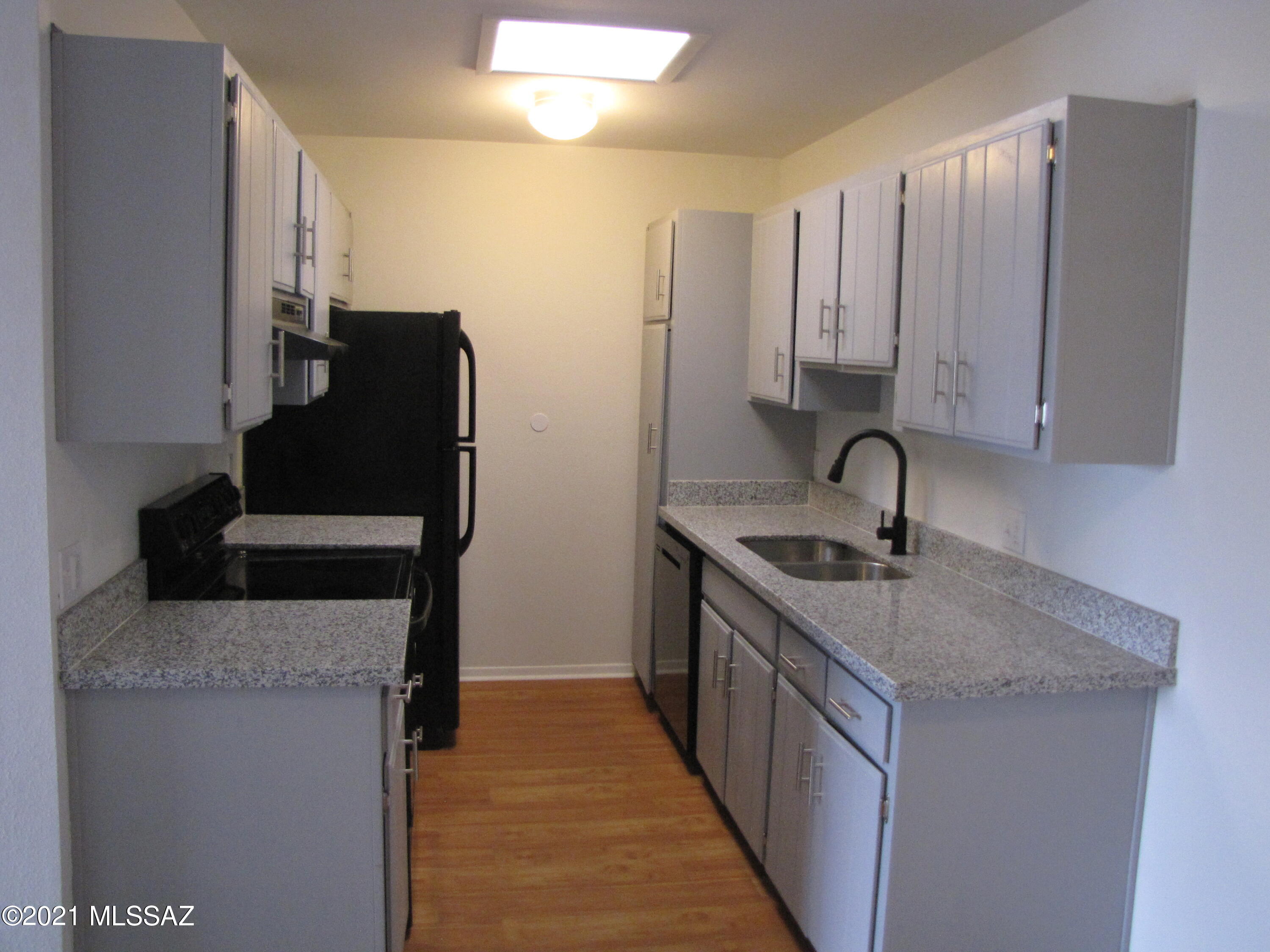6625 East Golf Links Road, Unit 15 Tucson, AZ 85730 - Photo 1 of 18 IMG_5216