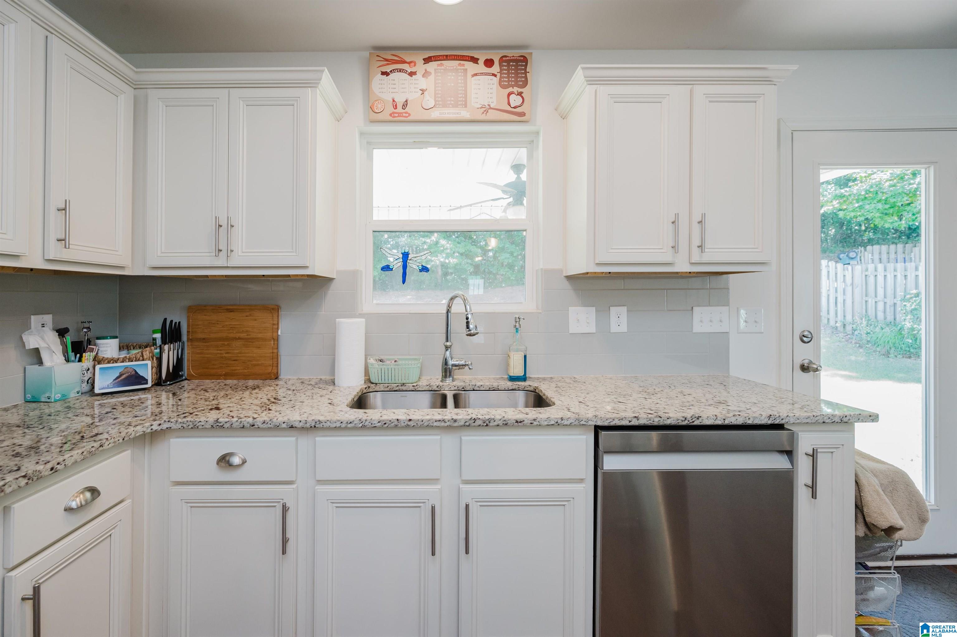 808 Huntington Trace Chelsea, AL 35043 - Photo 13 of 51