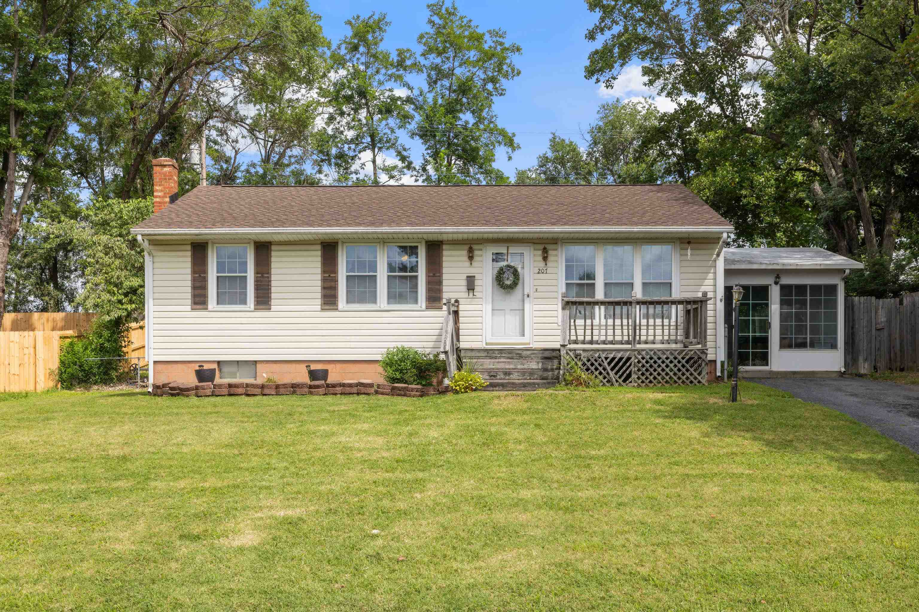 207 Link Road Waynesboro, VA 22980 - Photo 1 of 42 Gallery Image 1