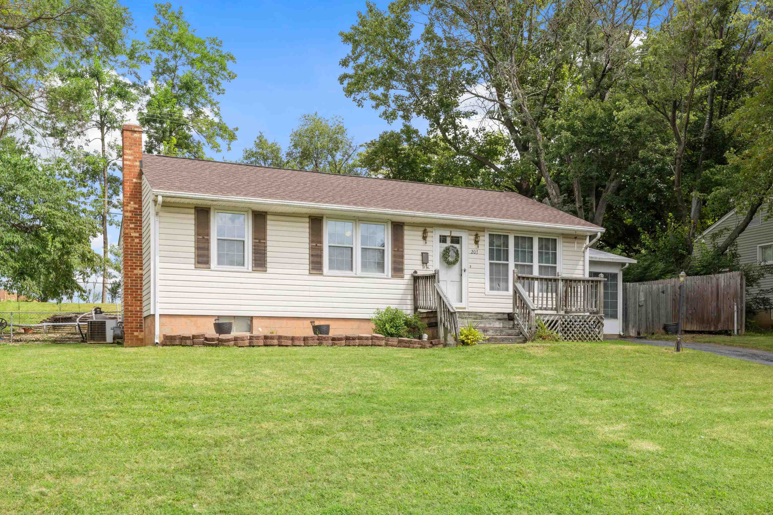 207 Link Road Waynesboro, VA 22980 - Photo 2 of 42 Gallery Image 2