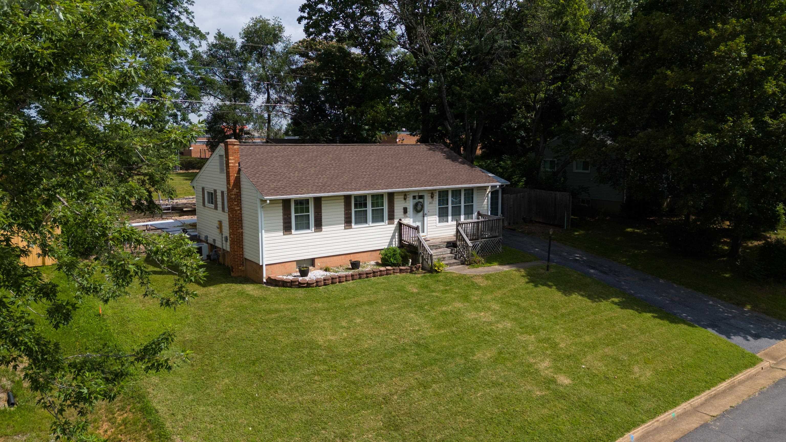 207 Link Road Waynesboro, VA 22980 - Photo 34 of 42 Gallery Image 34