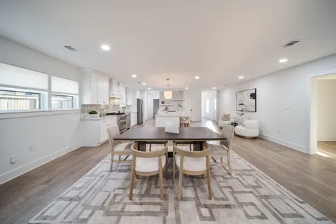 $960,000 | 2501 Briarhurst Drive, Houston, TX 77057