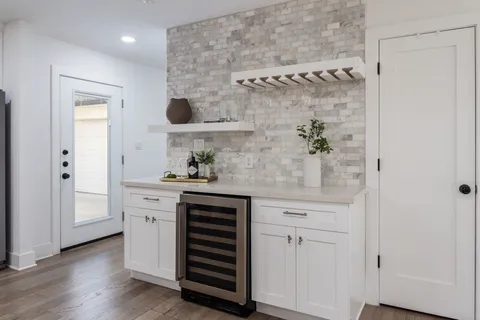 $960,000 | 2501 Briarhurst Drive, Houston, TX 77057