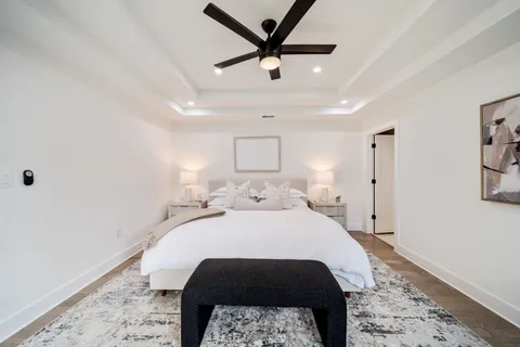 $960,000 | 2501 Briarhurst Drive, Houston, TX 77057