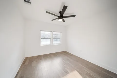 $960,000 | 2501 Briarhurst Drive, Houston, TX 77057