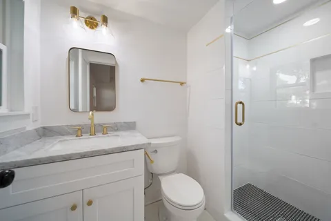 $960,000 | 2501 Briarhurst Drive, Houston, TX 77057