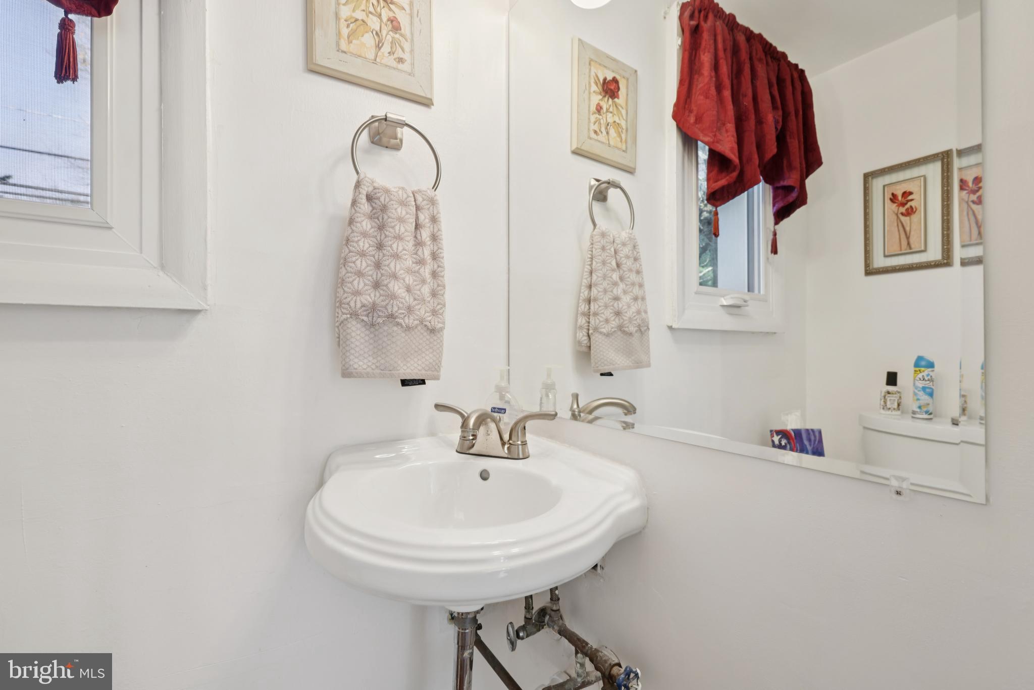 1902 Greenberry Road Baltimore, MD 21209 - Photo 16 of 41