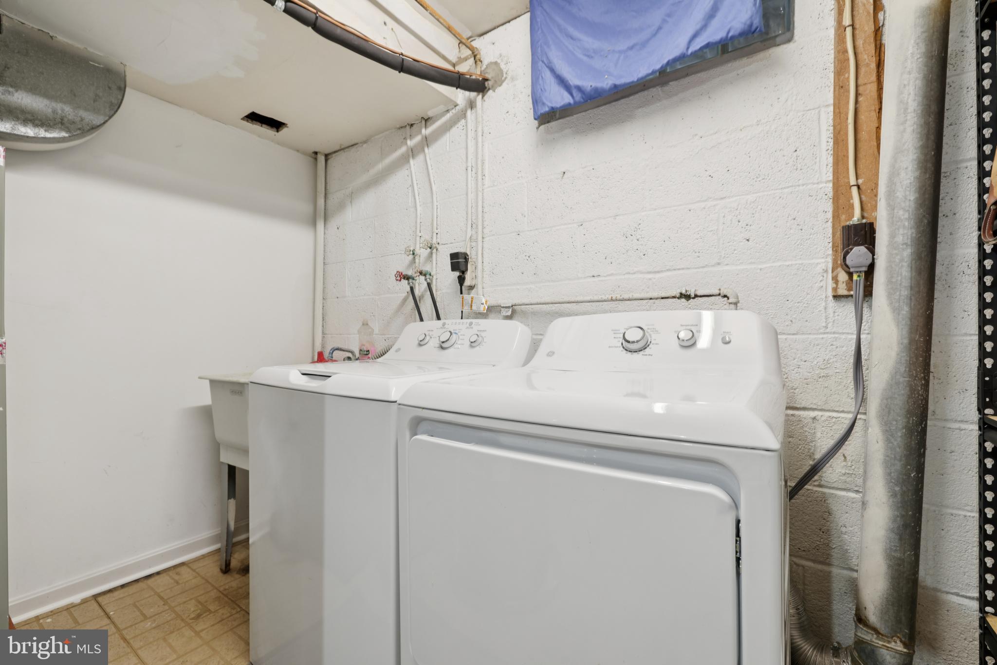 1902 Greenberry Road Baltimore, MD 21209 - Photo 19 of 41