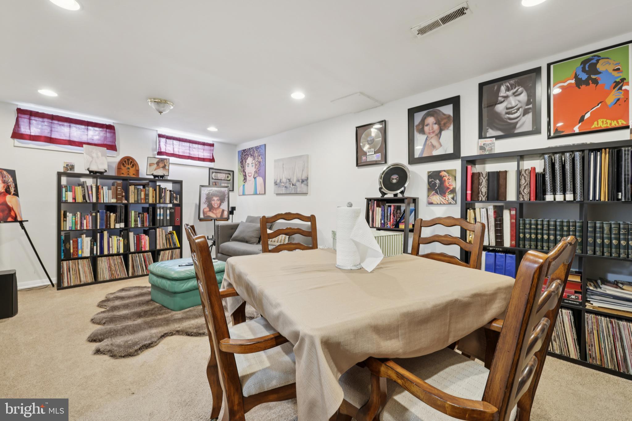 1902 Greenberry Road Baltimore, MD 21209 - Photo 5 of 41